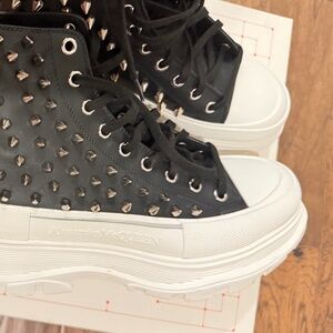 Alexandra McQueen Boxer Dog Calf Spike size 12